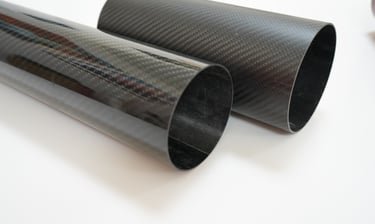 צינורות קרבון בגימורים שונים